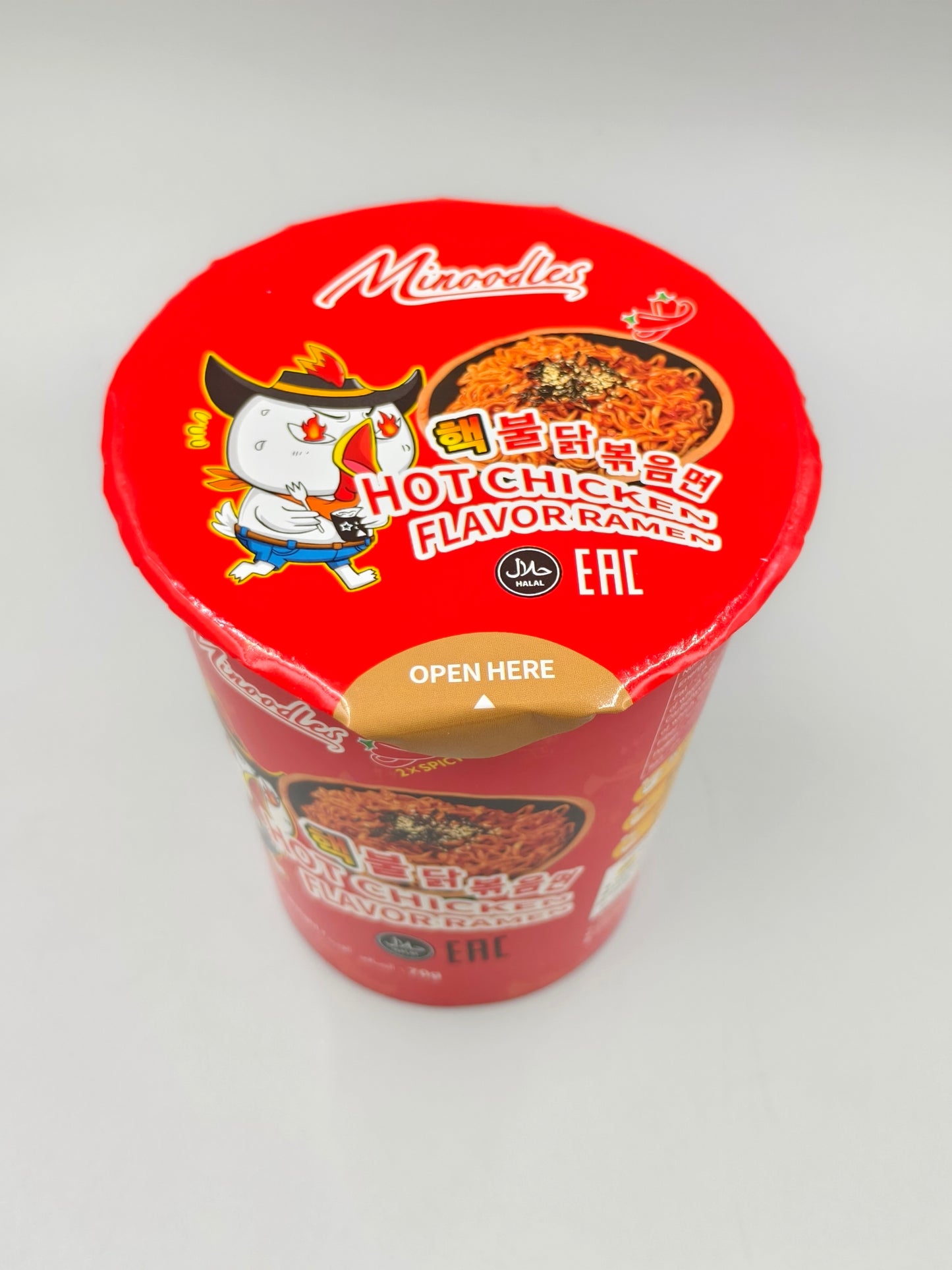 Minoodles Korean-Style Hot Chicken Ramen – 70 g Cup